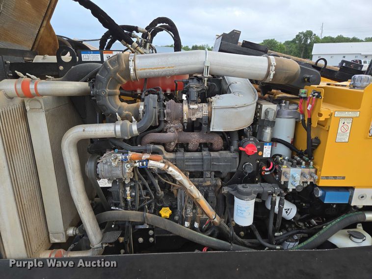 image for item EN2092 2018 Vermeer D24X40III directional boring unit