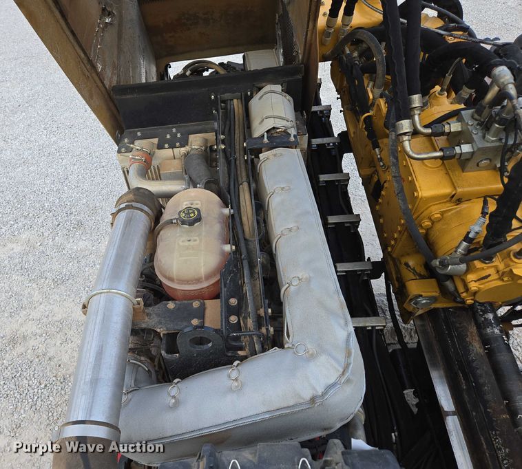 image for item EN2092 2018 Vermeer D24X40III directional boring unit