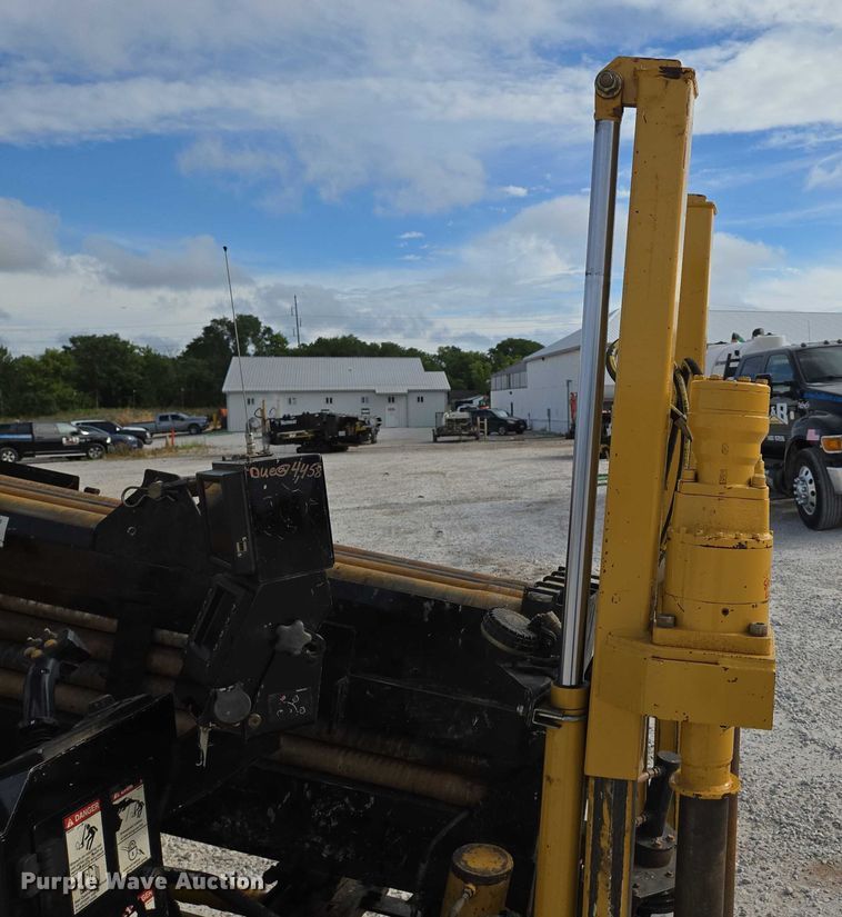 image for item EN2094 2016 Vermeer D23X30III directional boring unit