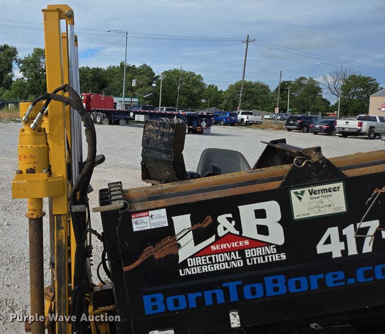 image for item EN2094 2016 Vermeer D23X30III directional boring unit