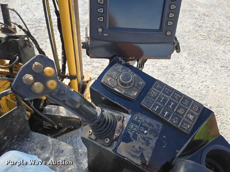 image for item EN2094 2016 Vermeer D23X30III directional boring unit