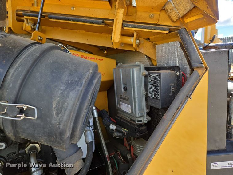 image for item EN2094 2016 Vermeer D23X30III directional boring unit