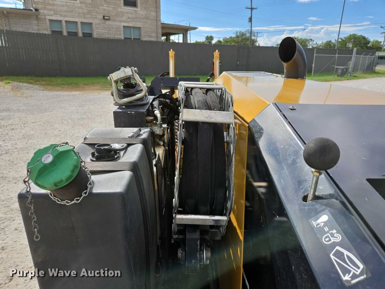 image for item EN2095 2019 Vermeer D10X15III Navigator S3 directional boring unit