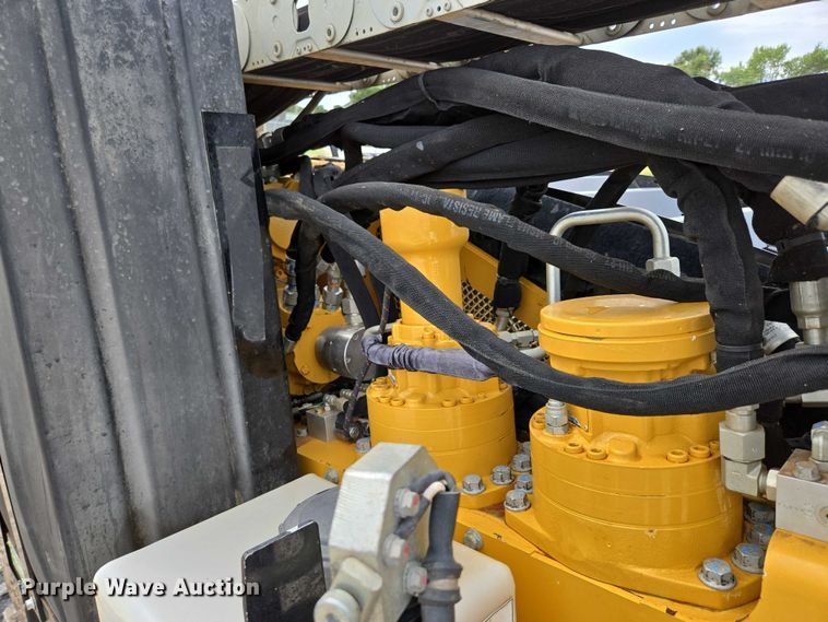 image for item EN2096 2019 Vermeer D23x30DRS3 directional boring unit