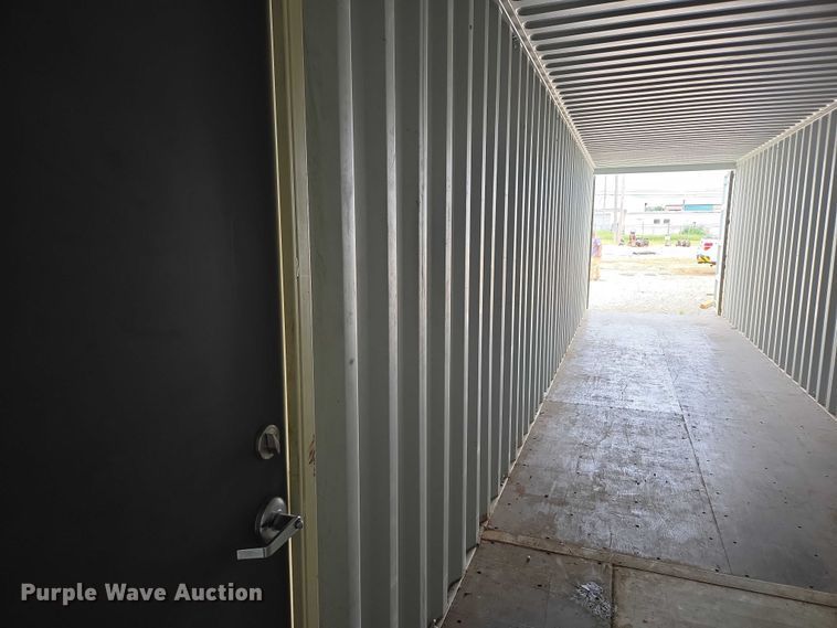 image for item EN2099 Shipping container