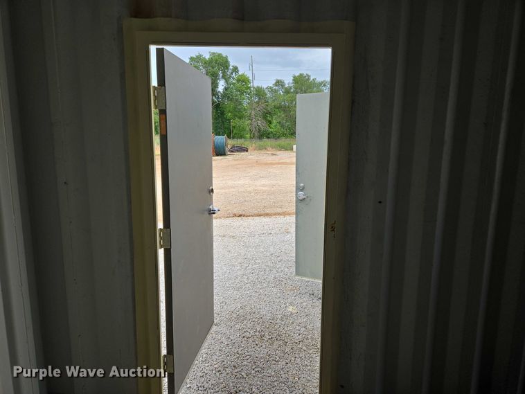 image for item EN2099 Shipping container