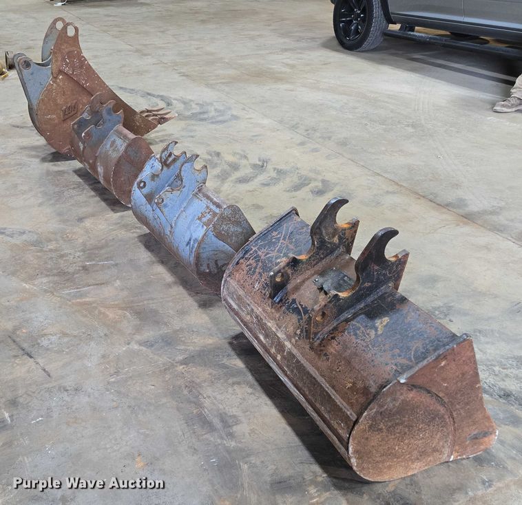 image for item EN2111 (5) buckets