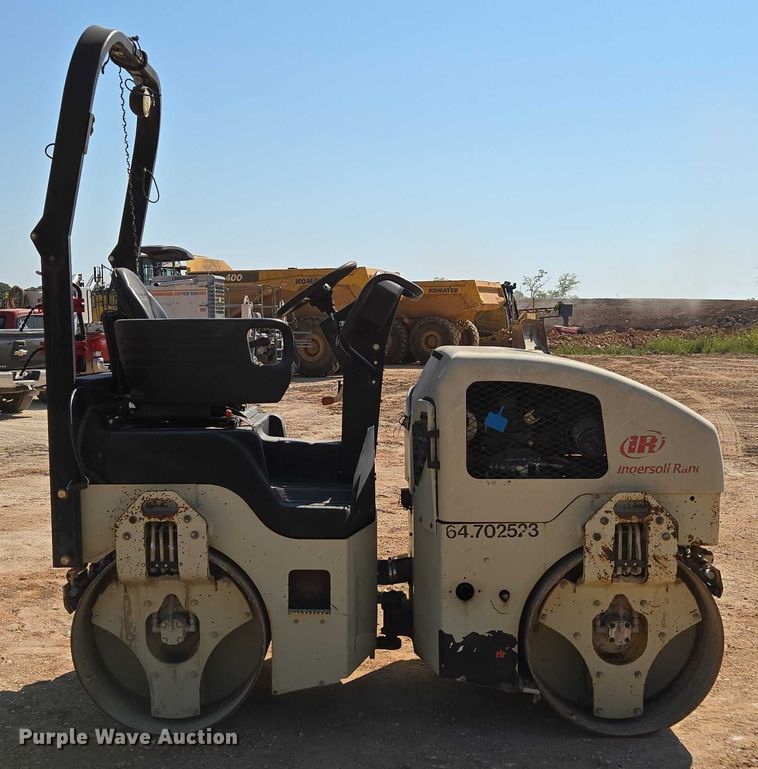 image for item EN3800 1992 Ingersoll-Rand DD-31HF double drum vibratory roller