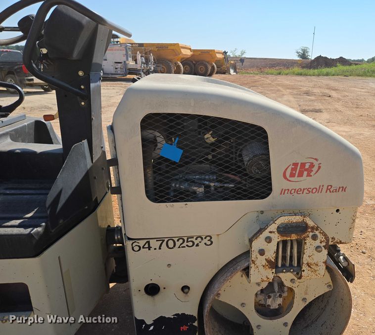 image for item EN3800 1992 Ingersoll-Rand DD-31HF double drum vibratory roller