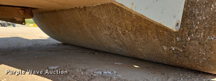 image for item EN3800 1992 Ingersoll-Rand DD-31HF double drum vibratory roller