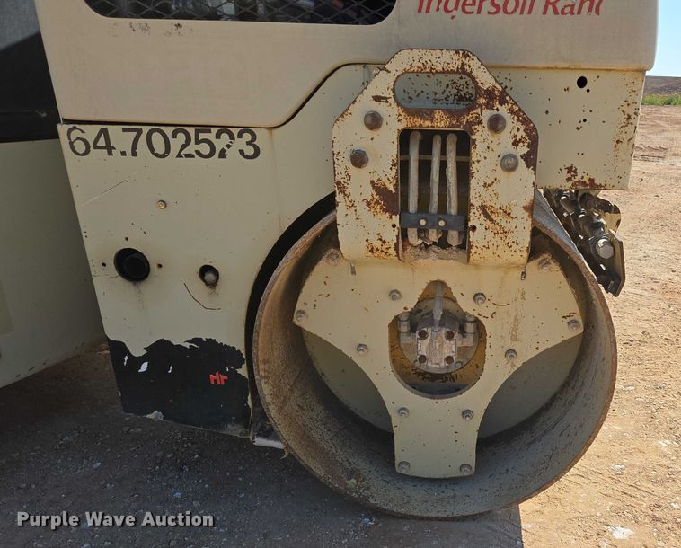 image for item EN3800 1992 Ingersoll-Rand DD-31HF double drum vibratory roller