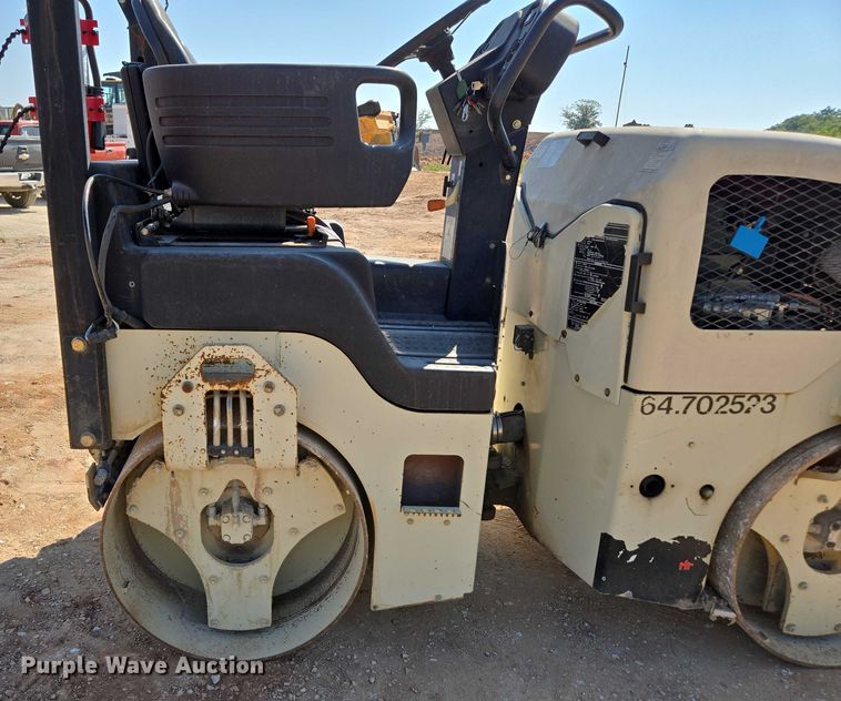 image for item EN3800 1992 Ingersoll-Rand DD-31HF double drum vibratory roller