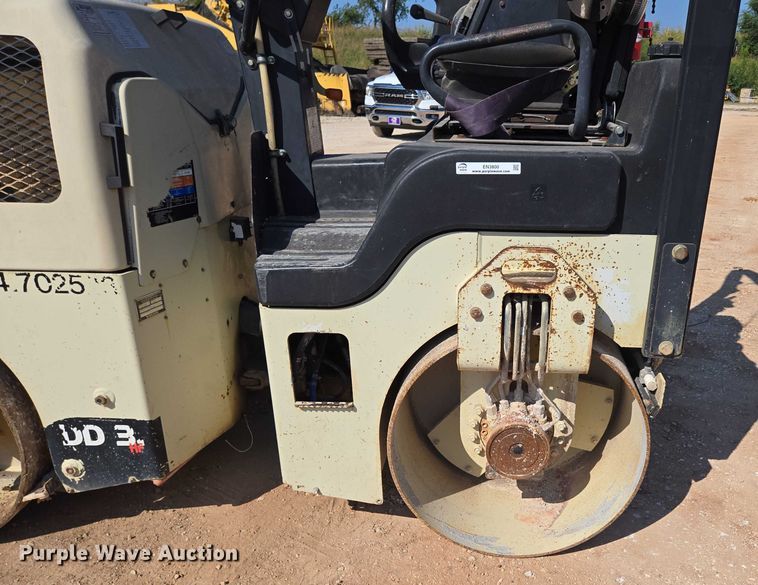 image for item EN3800 1992 Ingersoll-Rand DD-31HF double drum vibratory roller