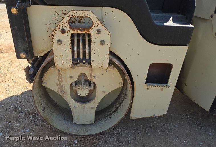 image for item EN3800 1992 Ingersoll-Rand DD-31HF double drum vibratory roller