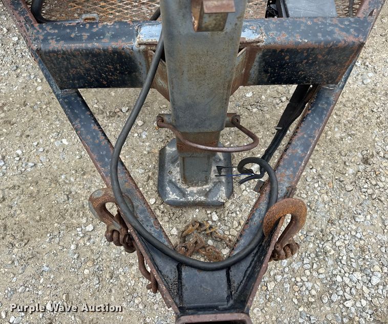 image for item EN4673 2014 Trailerman tilt deck equipment trailer