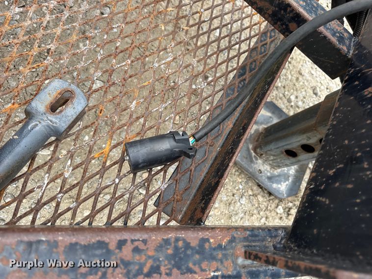 image for item EN4673 2014 Trailerman tilt deck equipment trailer