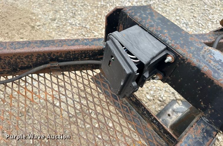 image for item EN4673 2014 Trailerman tilt deck equipment trailer