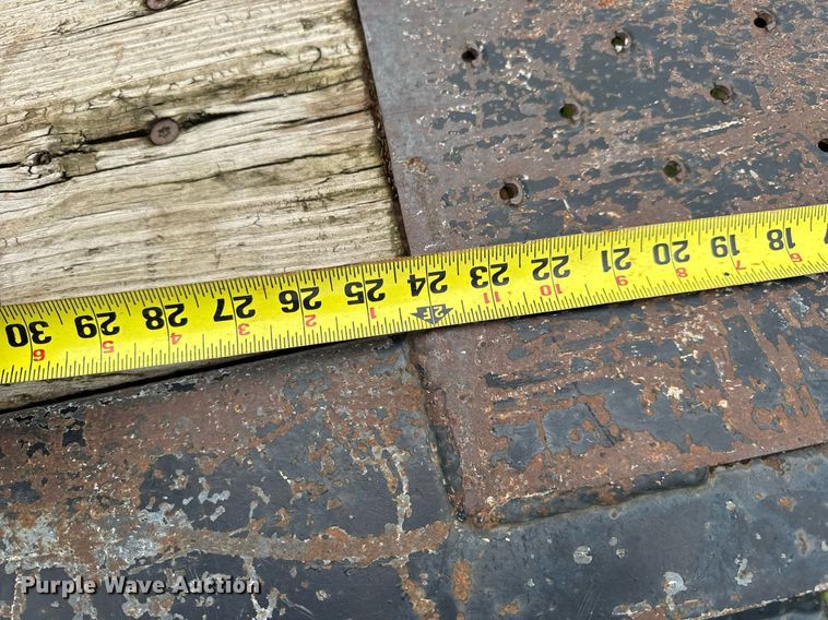 image for item EN4673 2014 Trailerman tilt deck equipment trailer