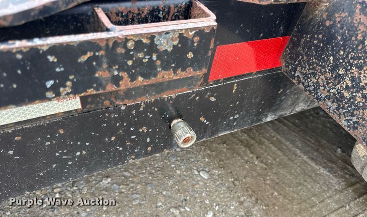 image for item EN4673 2014 Trailerman tilt deck equipment trailer