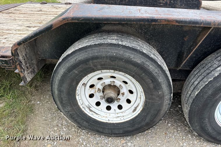 image for item EN4673 2014 Trailerman tilt deck equipment trailer