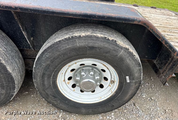 image for item EN4673 2014 Trailerman tilt deck equipment trailer