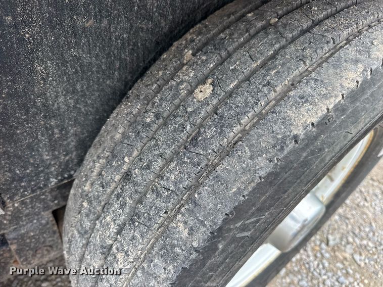 image for item EN4673 2014 Trailerman tilt deck equipment trailer