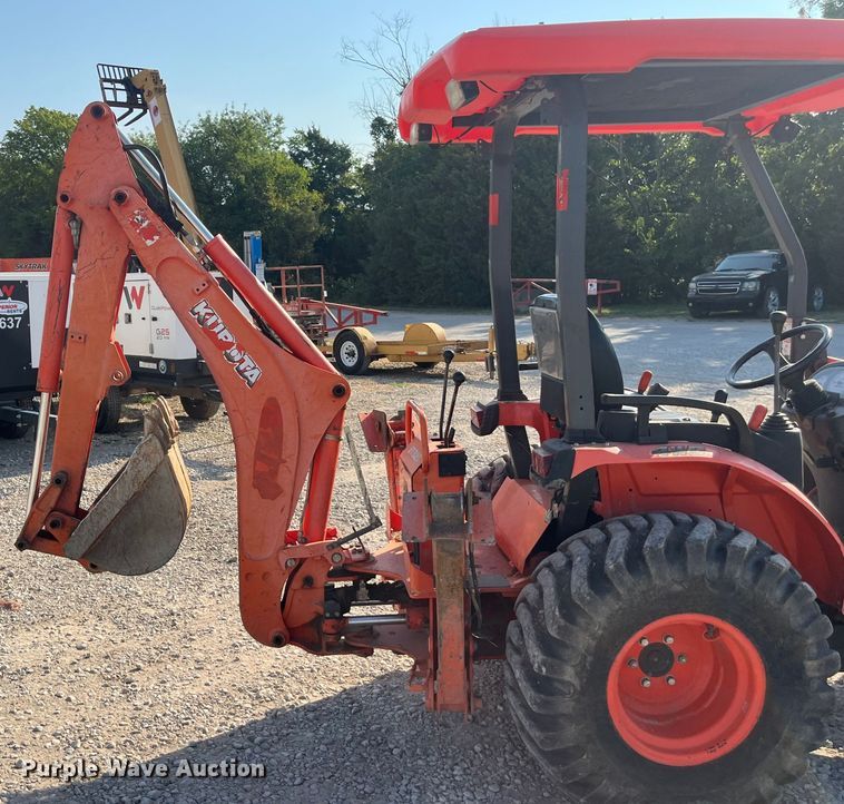 image for item EN5511 2016 Kubota B26 backhoe