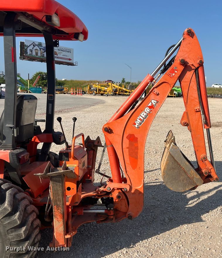image for item EN5511 2016 Kubota B26 backhoe