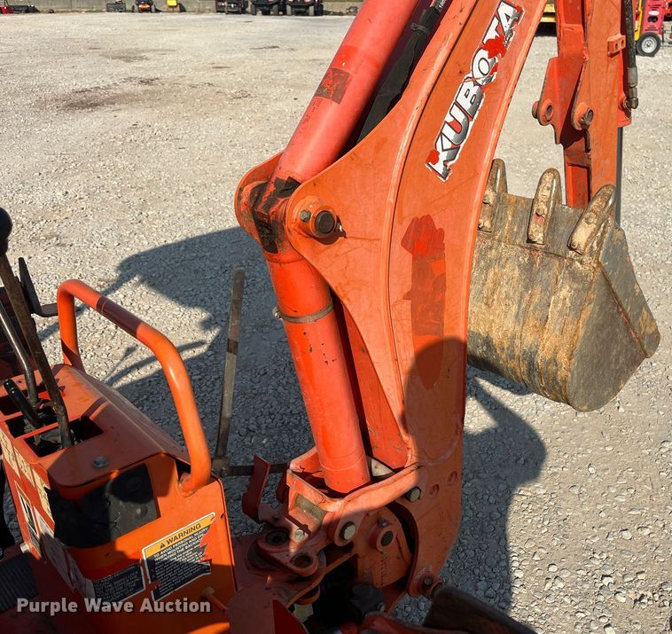 image for item EN5511 2016 Kubota B26 backhoe