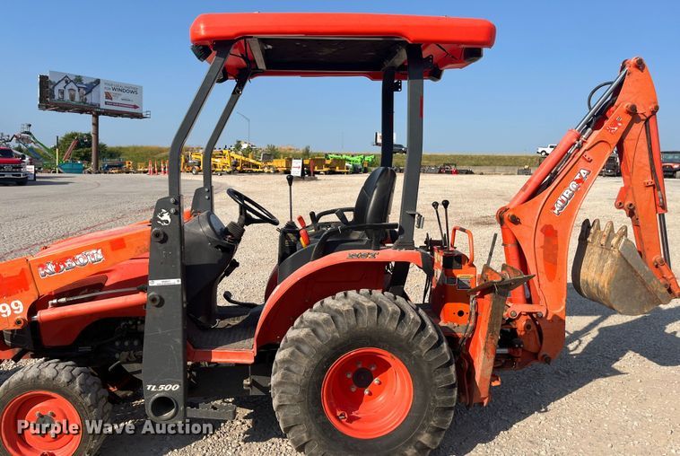 image for item EN5511 2016 Kubota B26 backhoe