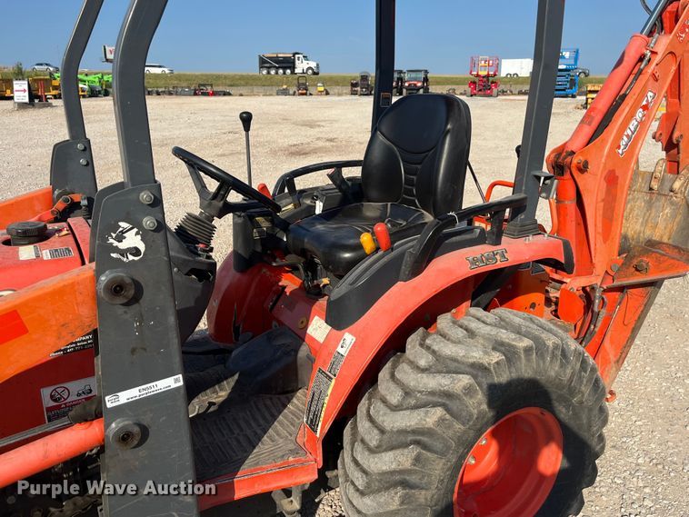 image for item EN5511 2016 Kubota B26 backhoe
