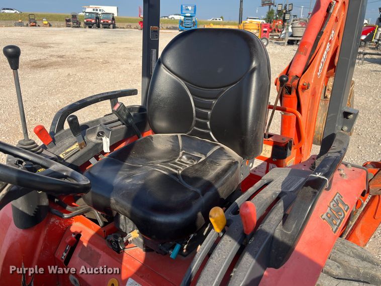 image for item EN5511 2016 Kubota B26 backhoe