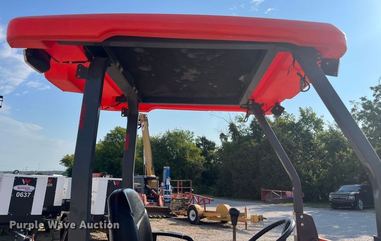 image for item EN5511 2016 Kubota B26 backhoe