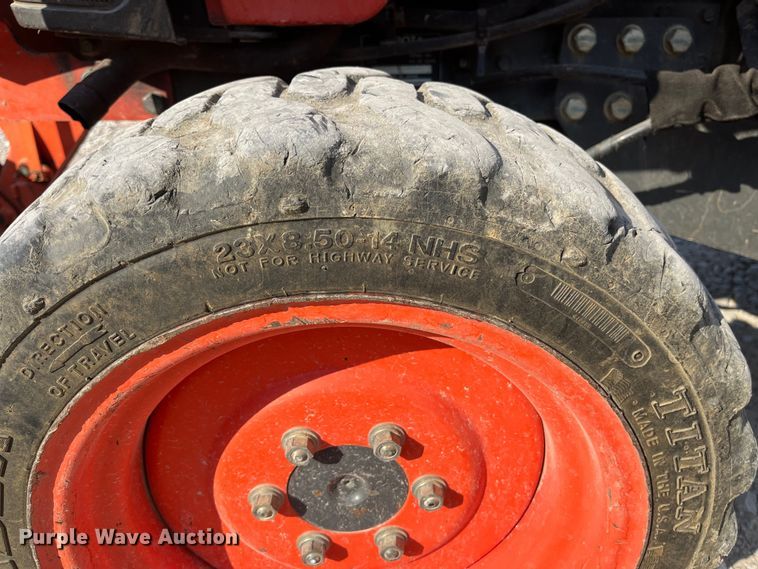 image for item EN5511 2016 Kubota B26 backhoe