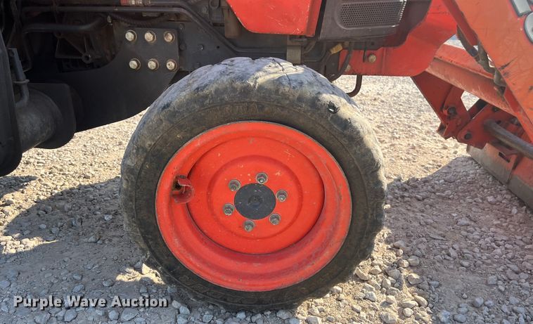 image for item EN5511 2016 Kubota B26 backhoe