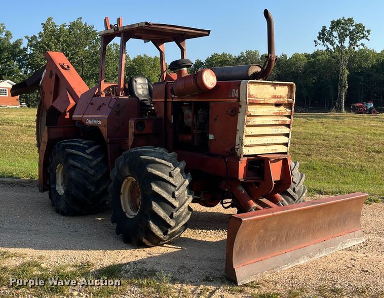 image for item EN5513 Ditch Witch R100 Diesel rock saw