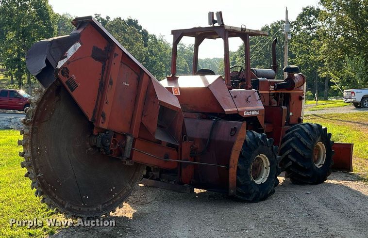 image for item EN5513 Ditch Witch R100 Diesel rock saw