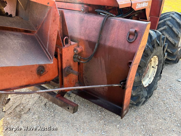 image for item EN5513 Ditch Witch R100 Diesel rock saw