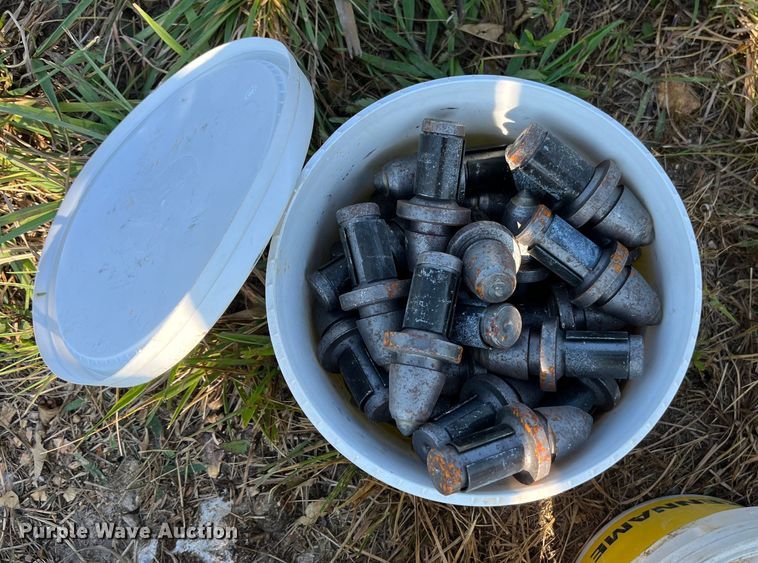 image for item EN5513 Ditch Witch R100 Diesel rock saw