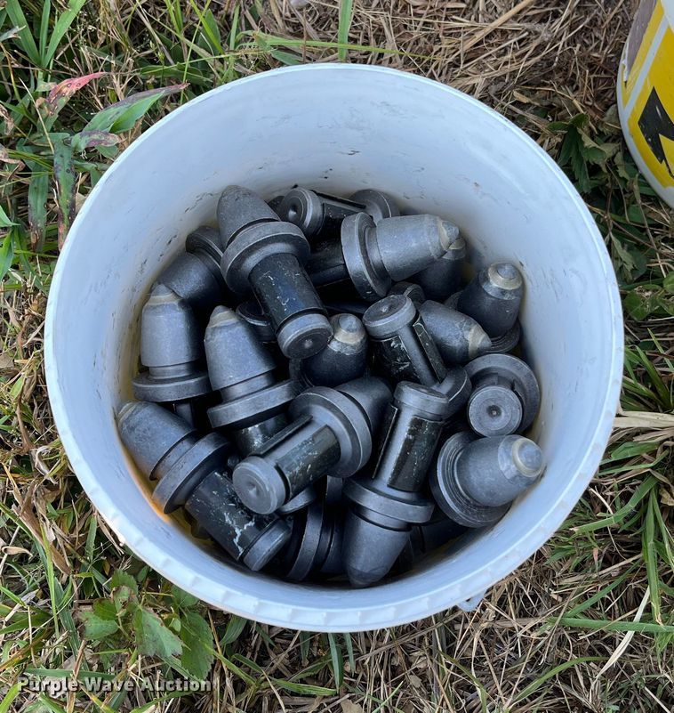 image for item EN5513 Ditch Witch R100 Diesel rock saw