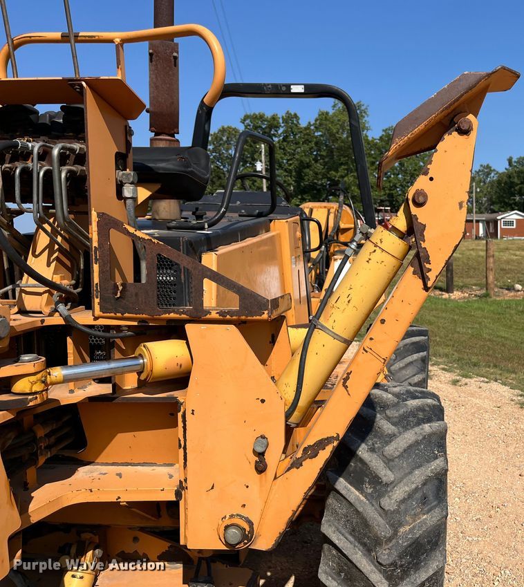 image for item EN5514 2005 Astec RT960 vibratory cable plow