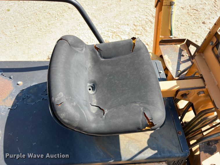 image for item EN5514 2005 Astec RT960 vibratory cable plow