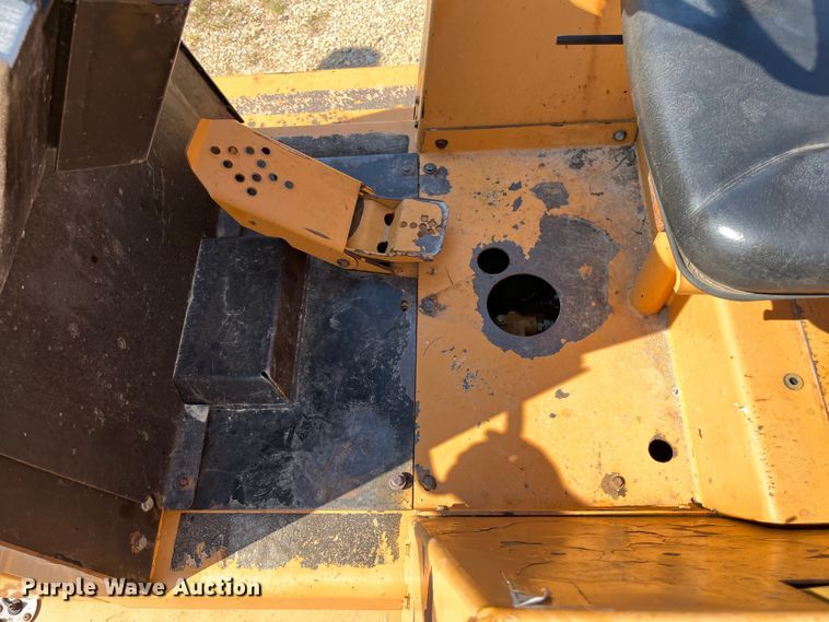 image for item EN5514 2005 Astec RT960 vibratory cable plow