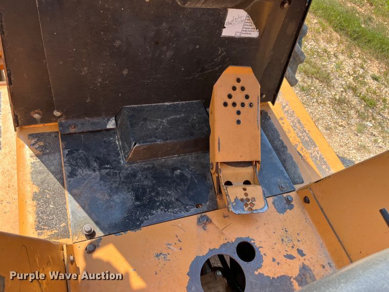 image for item EN5514 2005 Astec RT960 vibratory cable plow