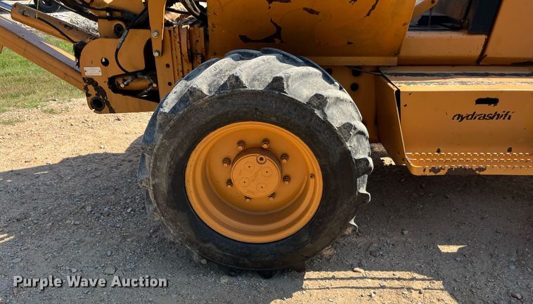 image for item EN5514 2005 Astec RT960 vibratory cable plow