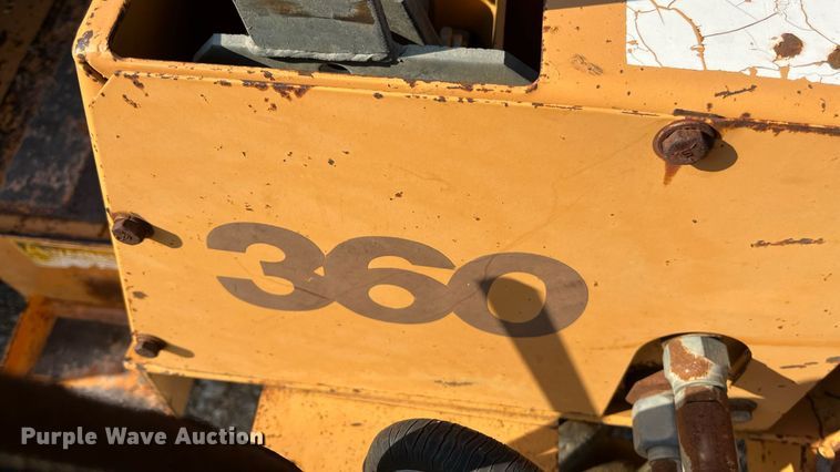 image for item EN5515 1992 Case 360 trencher