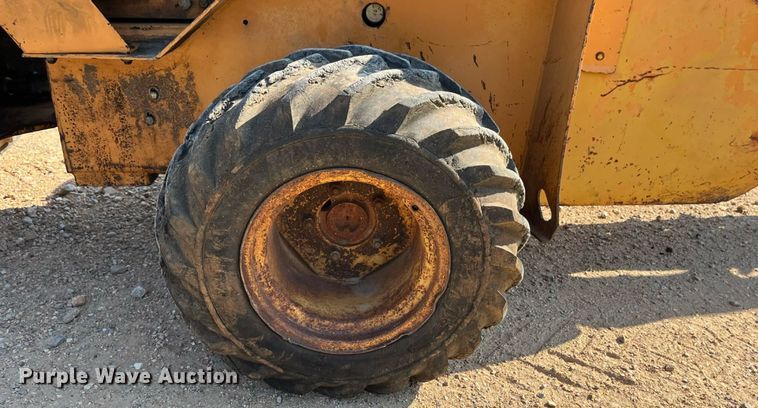 image for item EN5515 1992 Case 360 trencher