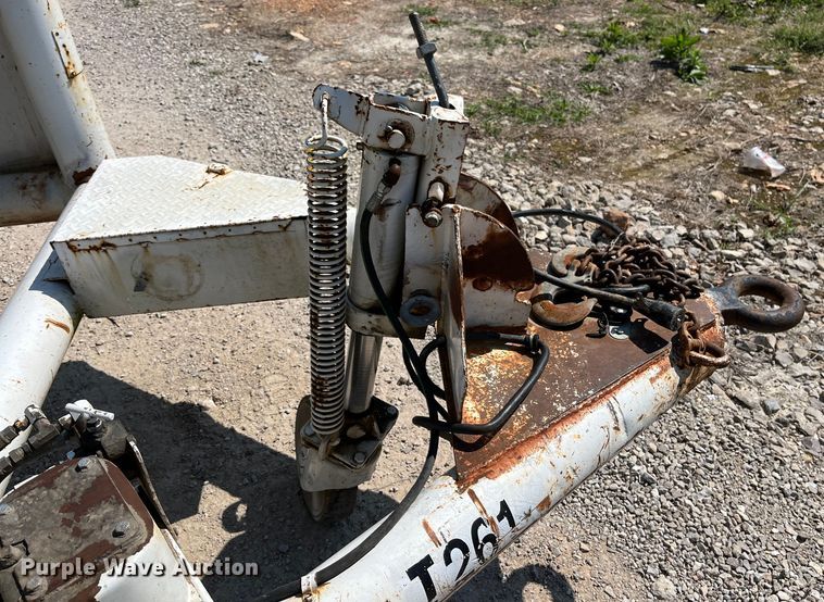 image for item EN5517 1987 Eaton reel trailer