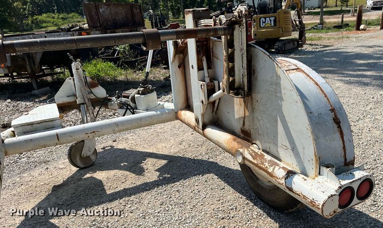 image for item EN5517 1987 Eaton reel trailer