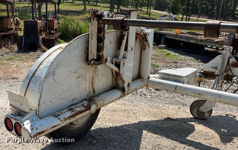 image for item EN5517 1987 Eaton reel trailer